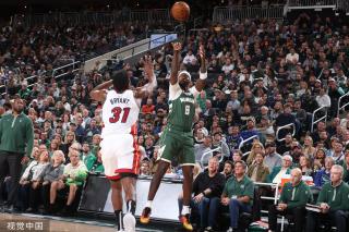 这位年轻球 这位年轻球