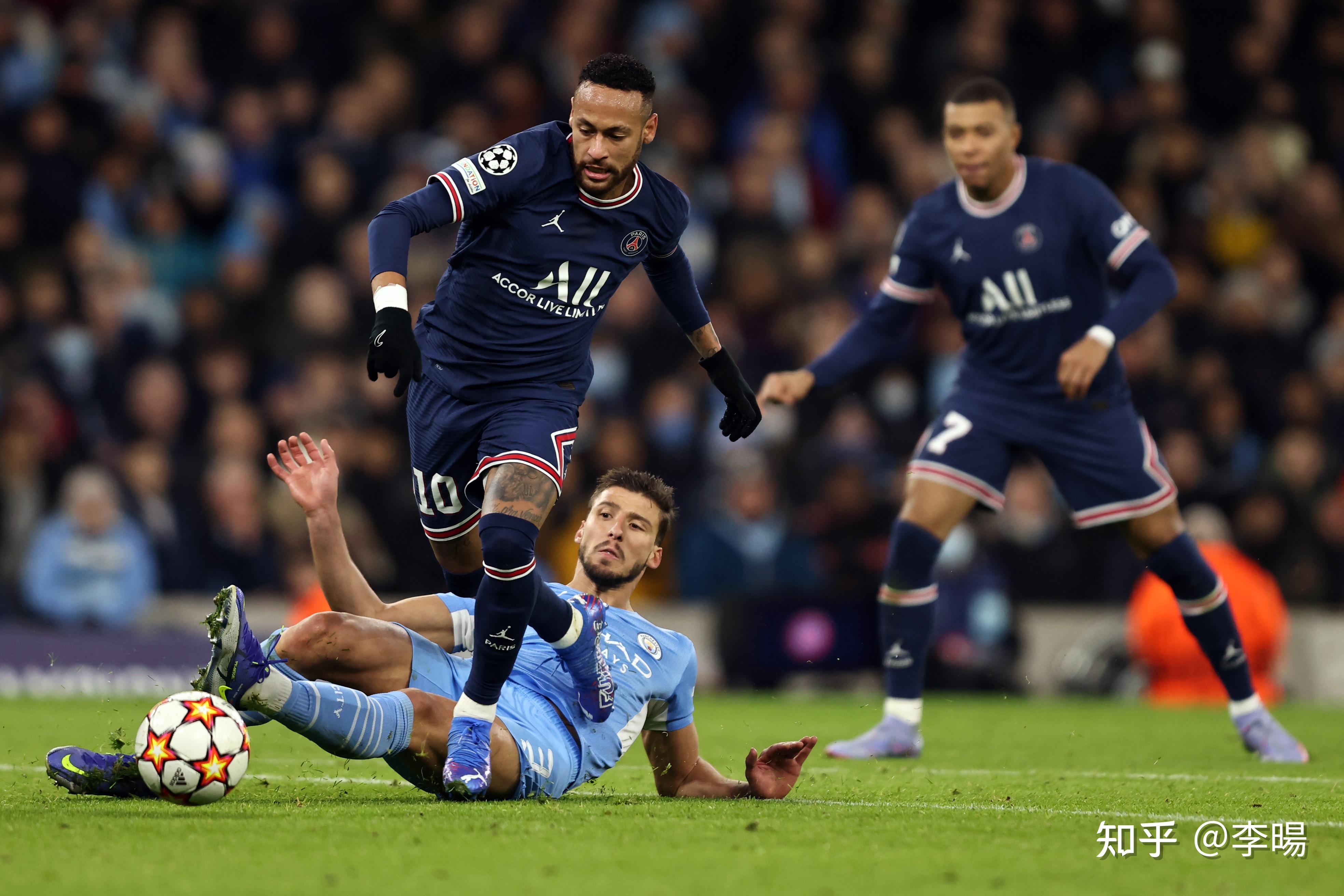 转而关注其 转而关注其